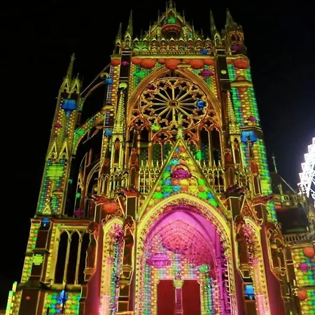 F2 65m2 parking privé avec une belle vue Apartamento